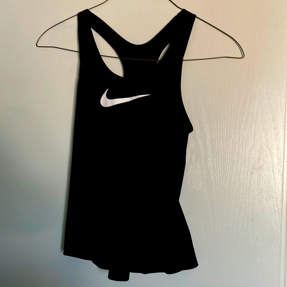 Medium black Nike workout tank